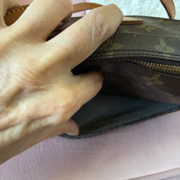 💯 Louis Vuitton Monogram Jeune Fille Canvas Crossbody Bag with Tan Leather Trim - Picture 11 of 16